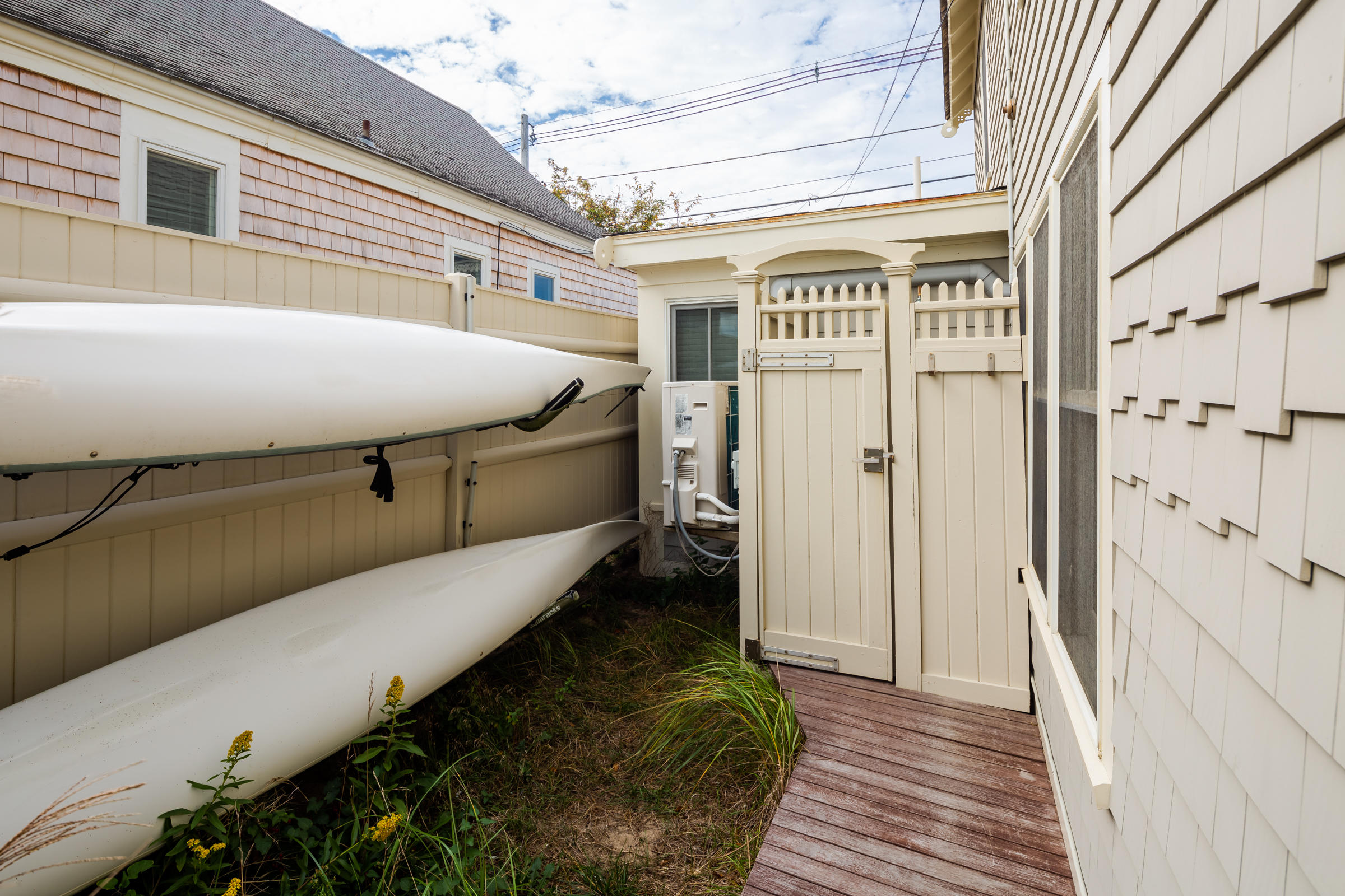 613 Commercial Street Provincetown, MA 02657 - Photo 4 of 31 613CommercialSt-07-w