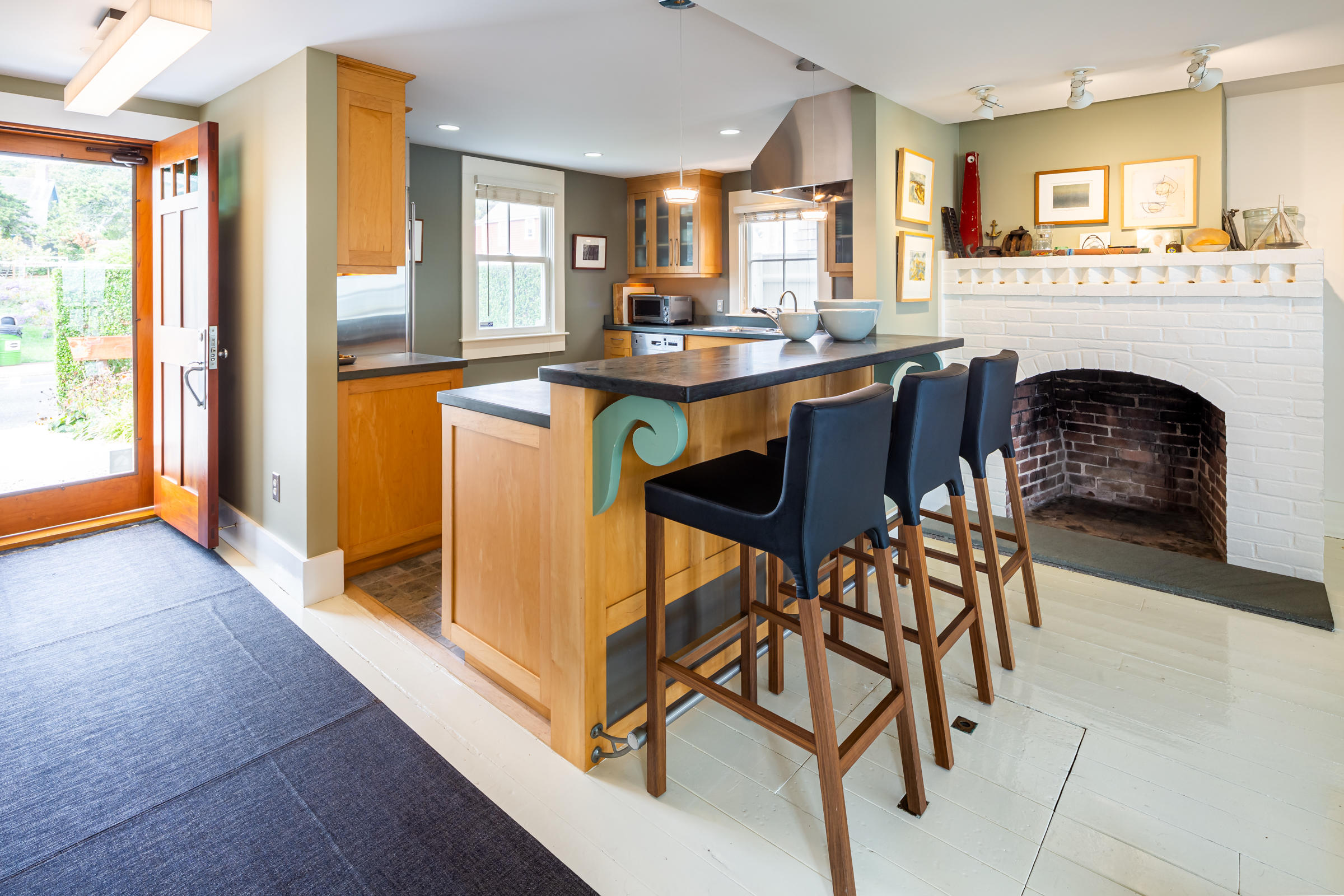 613 Commercial Street Provincetown, MA 02657 - Photo 7 of 31 613CommercialSt-14-w