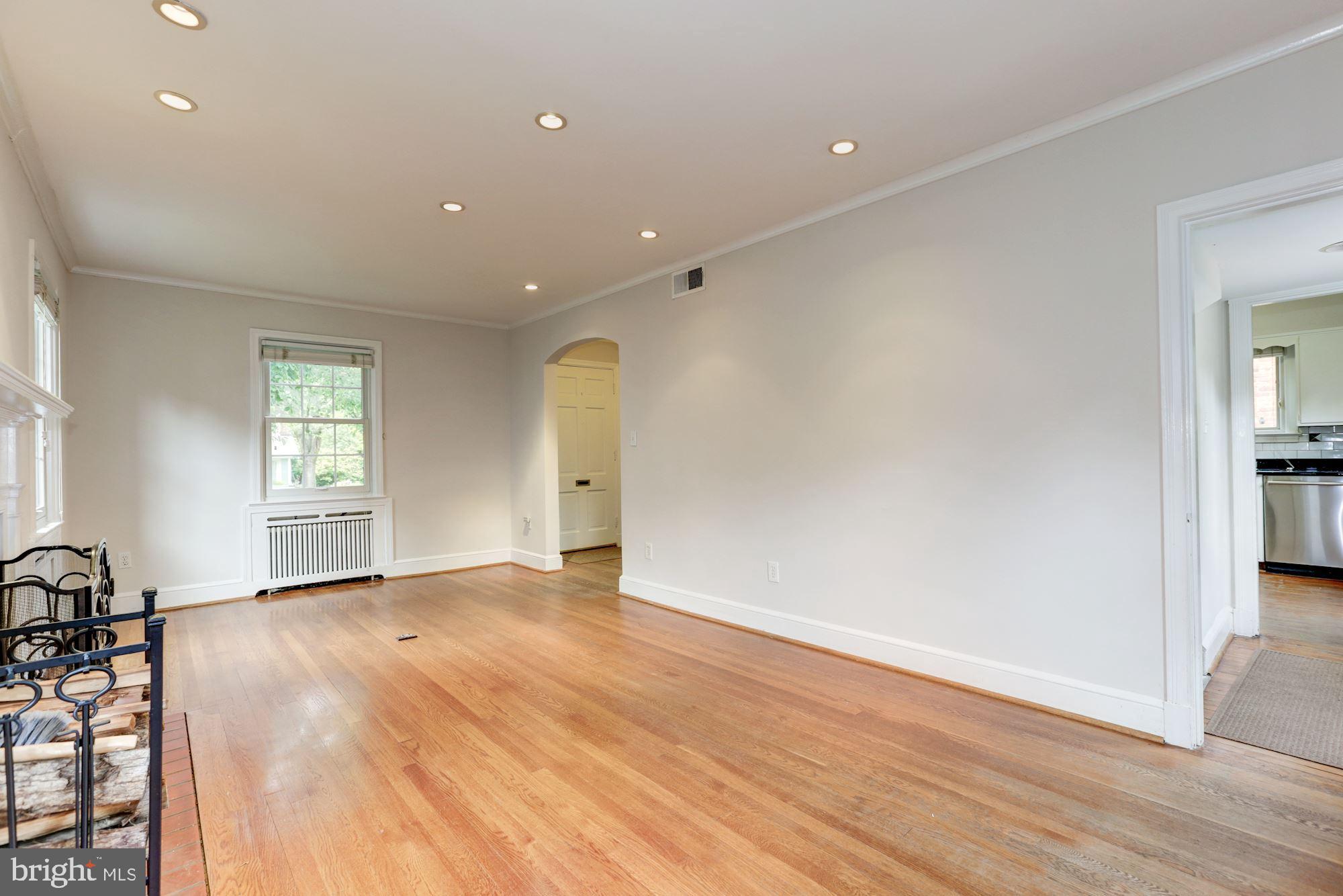 4933 47th Street Northwest Washington, DC 20016 - Photo 7 of 32