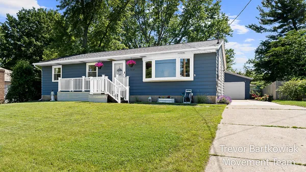 $349,900 | 1700 South Hopkins Street, Grand Haven, MI 49417