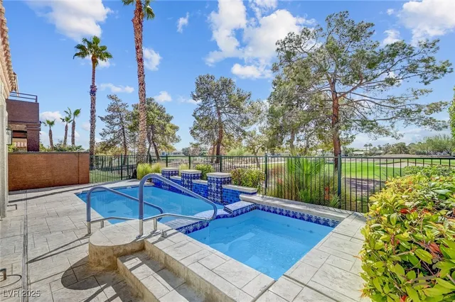 $1,075,000 | 8941 Diamond Falls Drive, Las Vegas, NV 89117