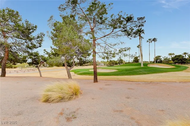 $1,075,000 | 8941 Diamond Falls Drive, Las Vegas, NV 89117