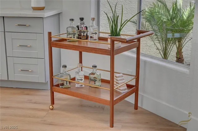 $1,075,000 | 8941 Diamond Falls Drive, Las Vegas, NV 89117