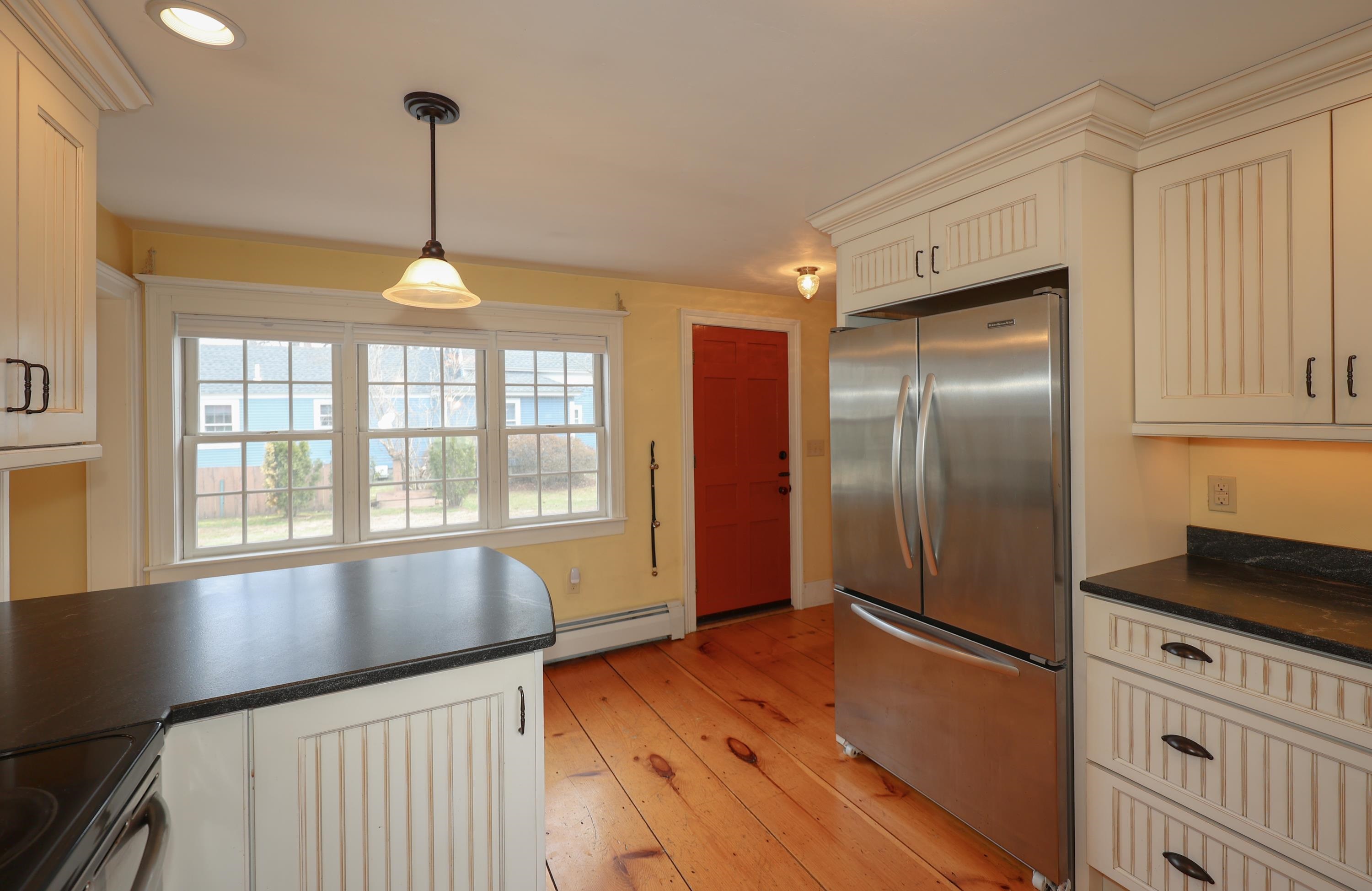 17 Carriage Road Amherst, NH 03031 - Photo 6 of 40