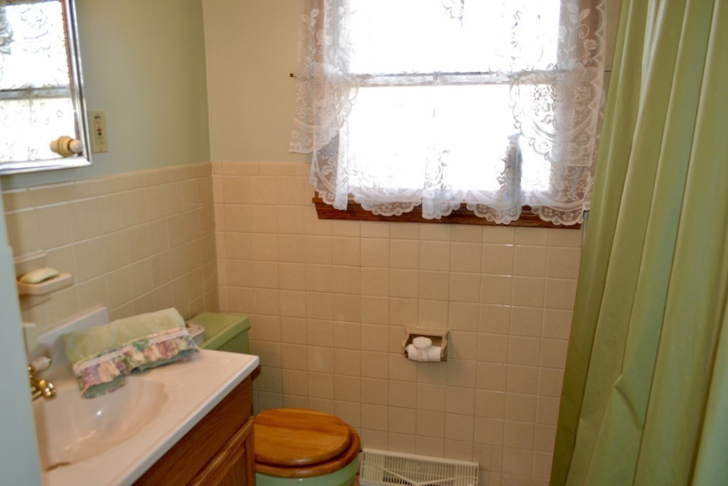 8 Alpha Road Groveland, MA 01834 - Photo 12 of 18 Gallery Image 12