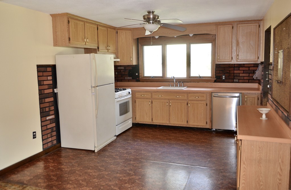 8 Alpha Road Groveland, MA 01834 - Photo 6 of 18 Gallery Image 6