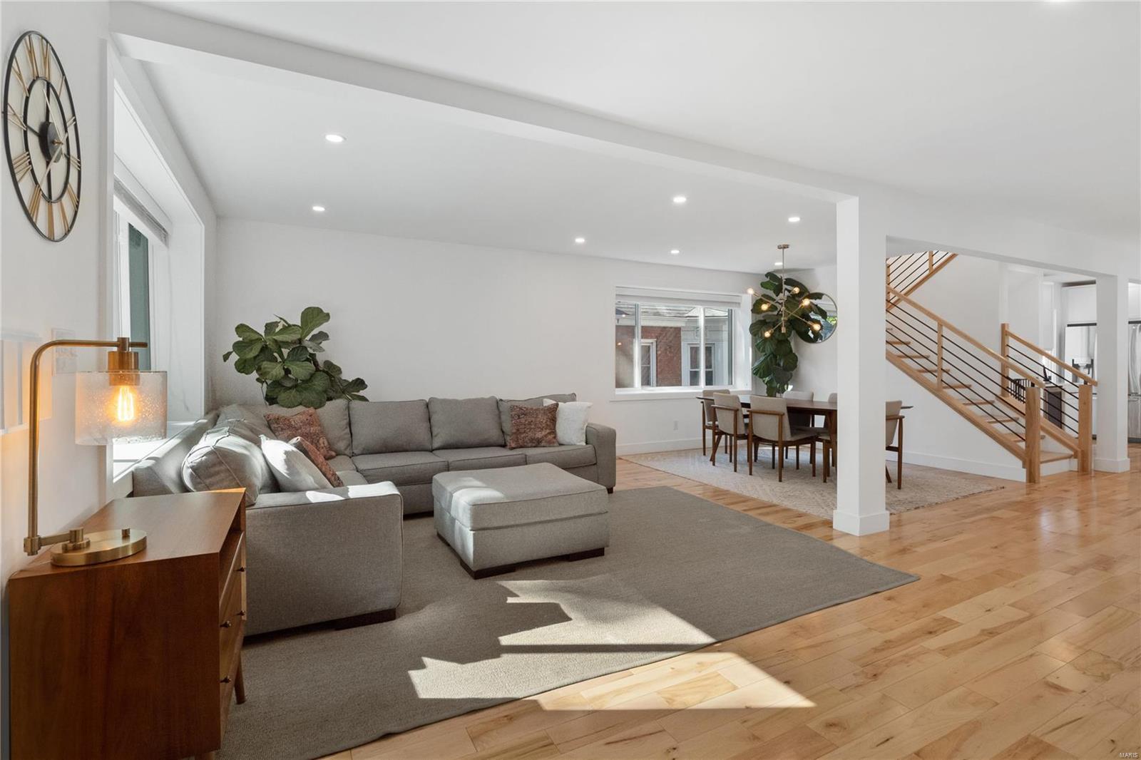 1115 Ralph Terrace St. Louis, MO 63117 - Photo 7 of 39 Gallery Image 7