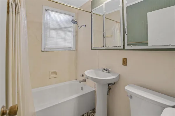 $90,000 | 1100 Arkansas Street, Lake Charles, LA 70607