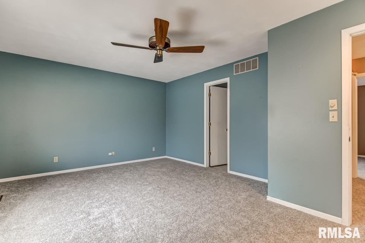 5 Brookside Place Springfield, IL 62704 - Photo 19 of 27 Gallery Image 19