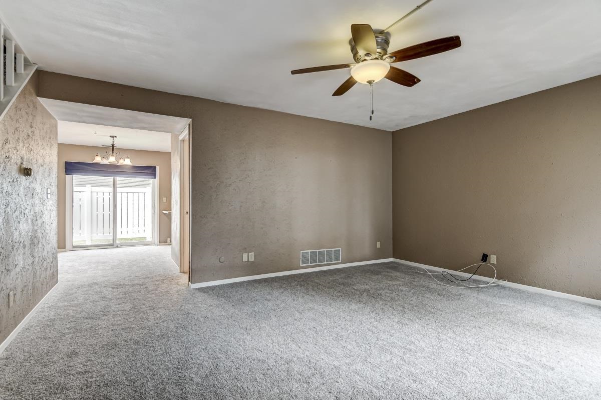 5 Brookside Place Springfield, IL 62704 - Photo 8 of 27 Gallery Image 8