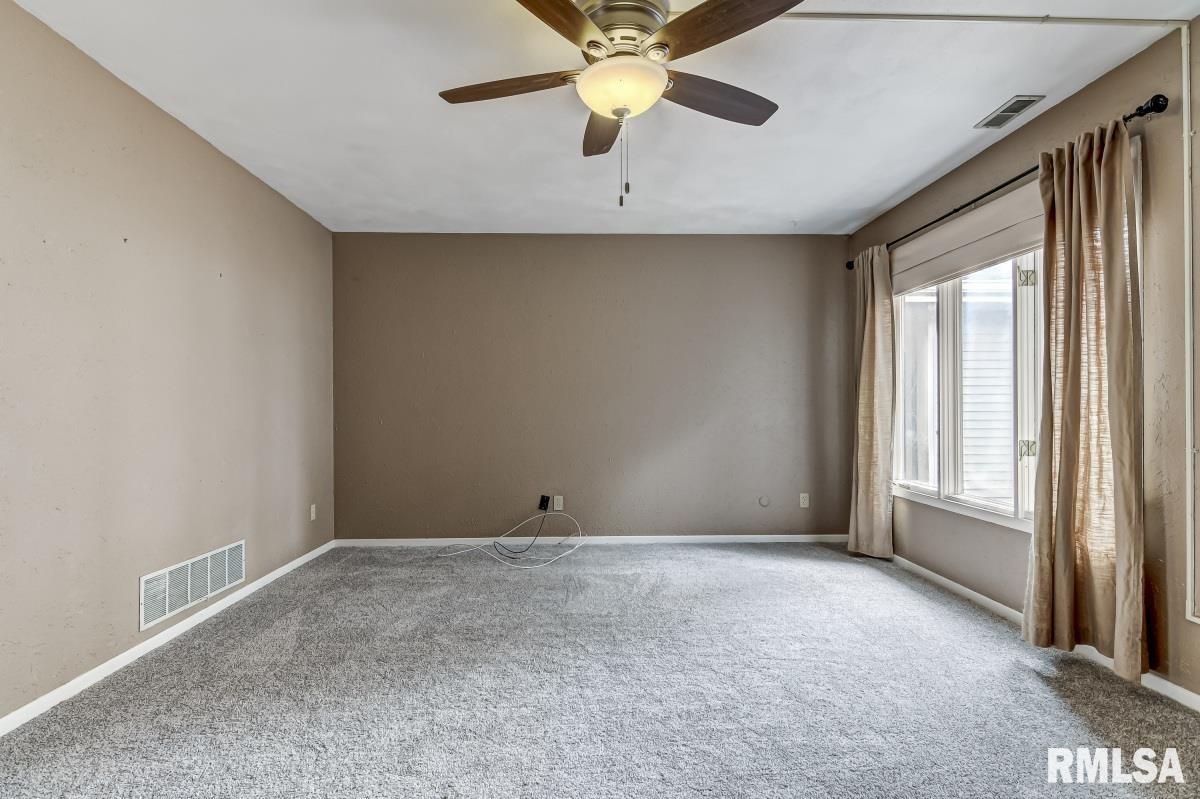 5 Brookside Place Springfield, IL 62704 - Photo 9 of 27 Gallery Image 9