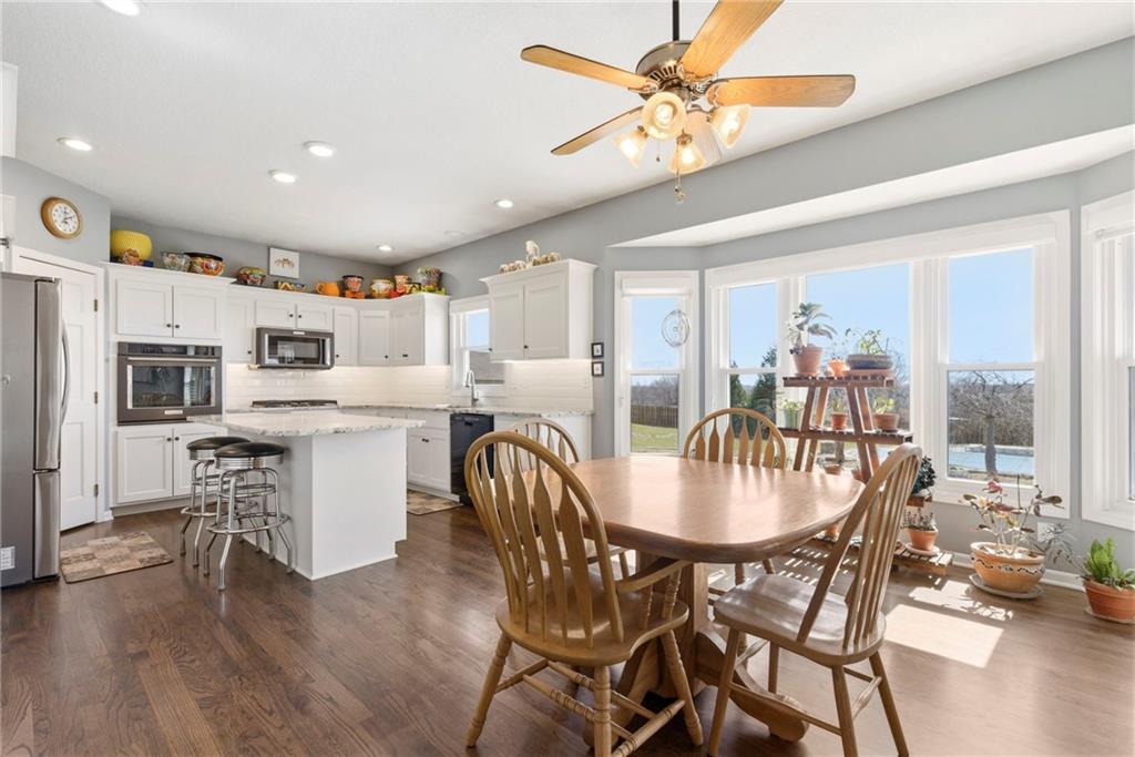 25605 Parallel Road Tonganoxie, KS 66086 - Photo 11 of 50