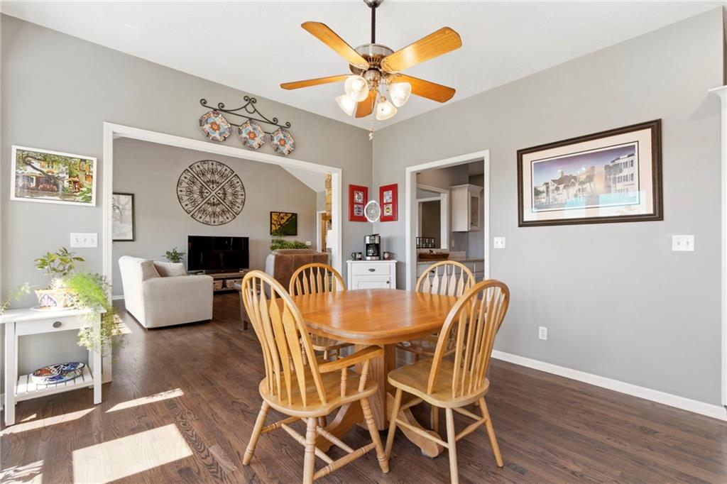 25605 Parallel Road Tonganoxie, KS 66086 - Photo 13 of 50