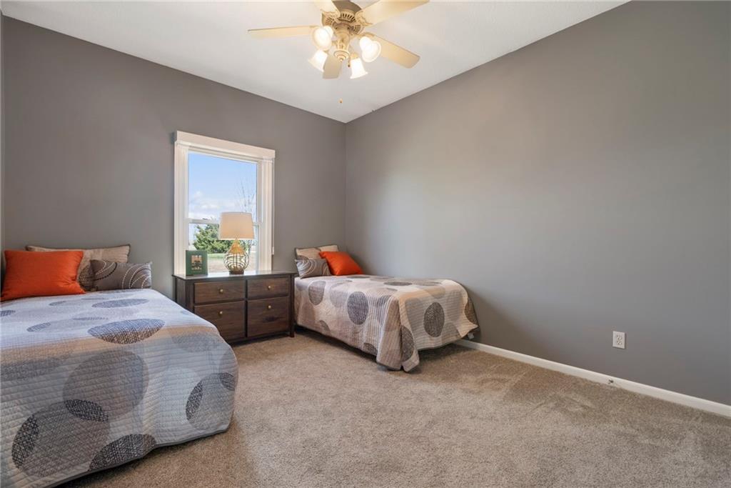 25605 Parallel Road Tonganoxie, KS 66086 - Photo 23 of 50