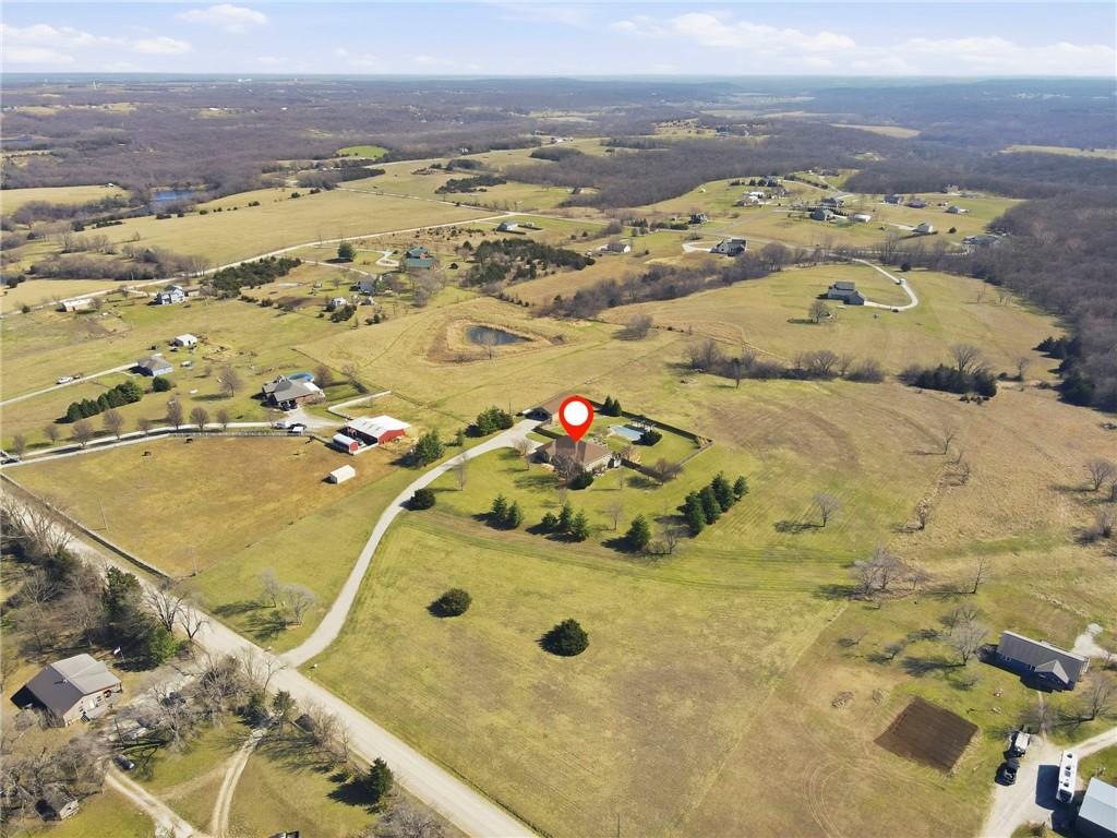 25605 Parallel Road Tonganoxie, KS 66086 - Photo 45 of 50