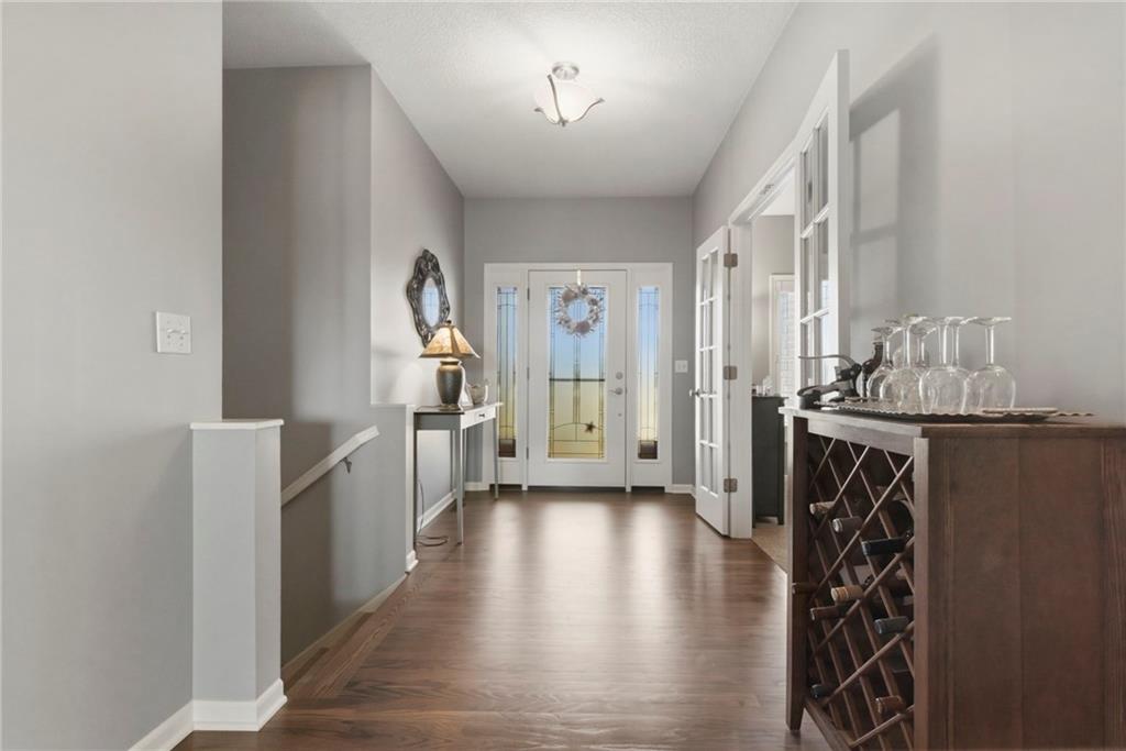 25605 Parallel Road Tonganoxie, KS 66086 - Photo 5 of 50