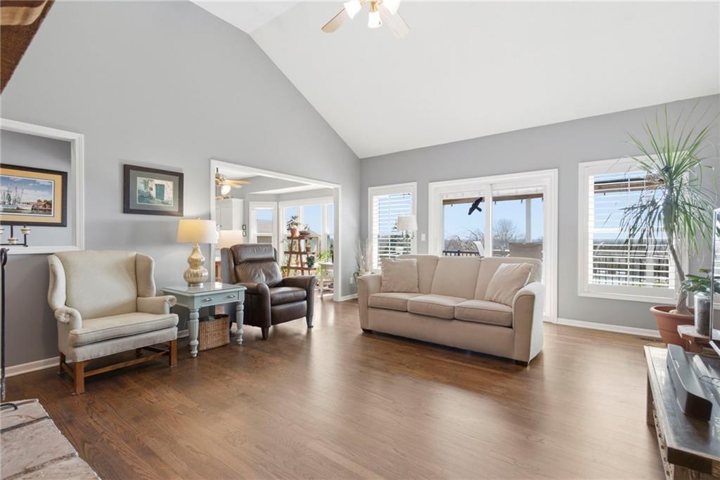 25605 Parallel Road Tonganoxie, KS 66086 - Photo 7 of 50