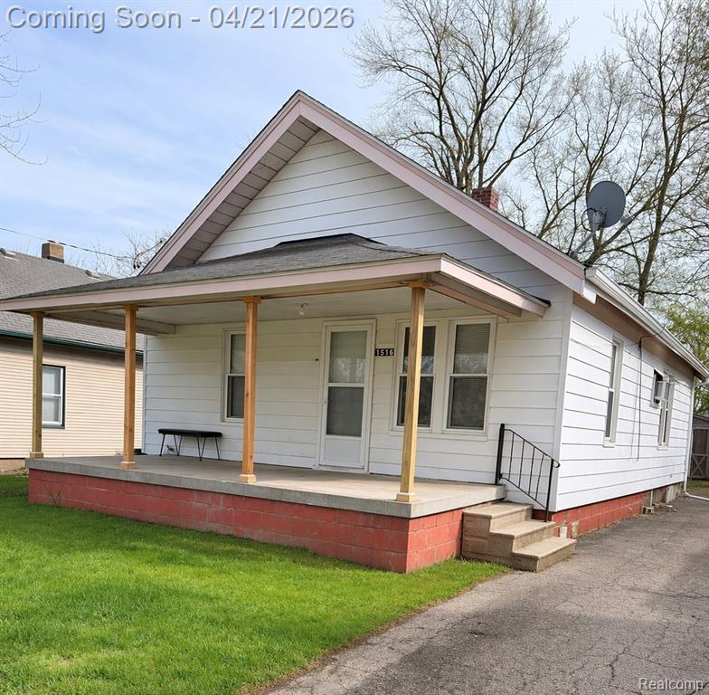 1516 Kent Street Flint, MI 48503 - Photo 1 of 9