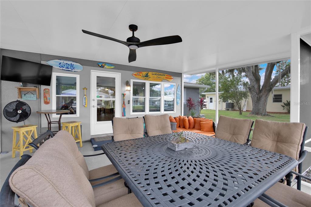 4121 South Roosevelt Point Homosassa, FL 34448 - Photo 35 of 47 a living room with furniture and a large window