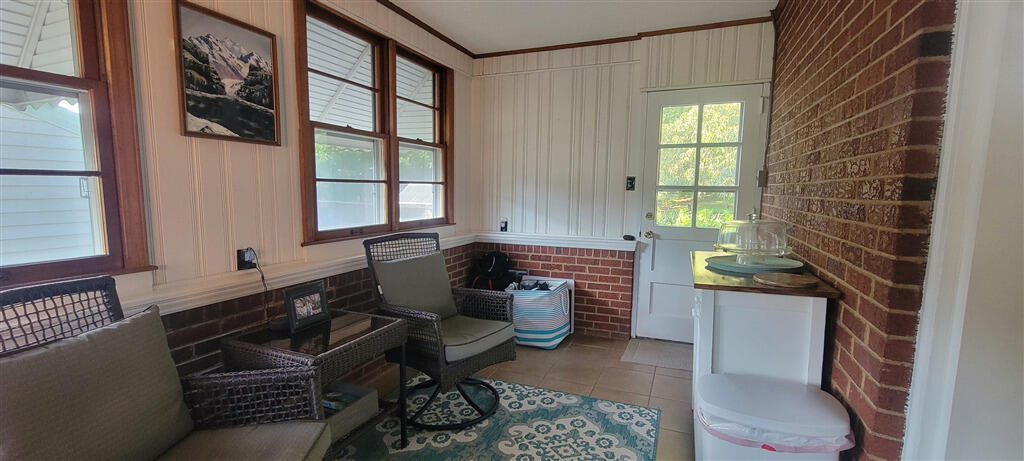 1027 Overland Road Southwest Roanoke, VA 24015 - Photo 24 of 45 18418929_184189_S