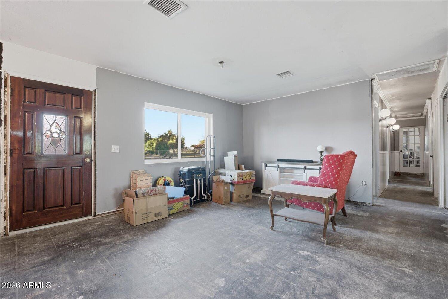 4745 West Piedmont Road Laveen, AZ 85339 - Photo 18 of 49 Living Room