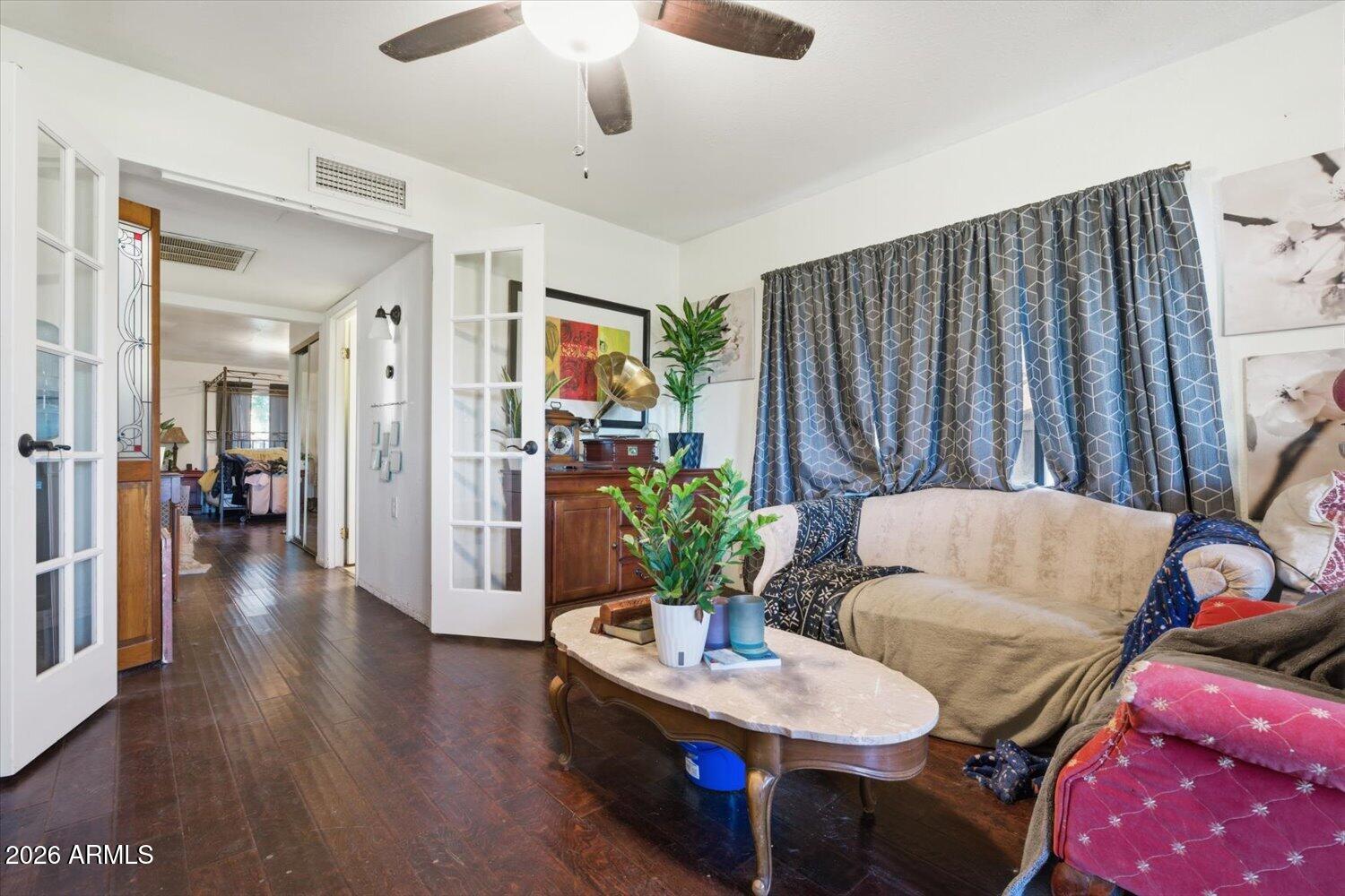 4745 West Piedmont Road Laveen, AZ 85339 - Photo 33 of 49 Guest House Living Room