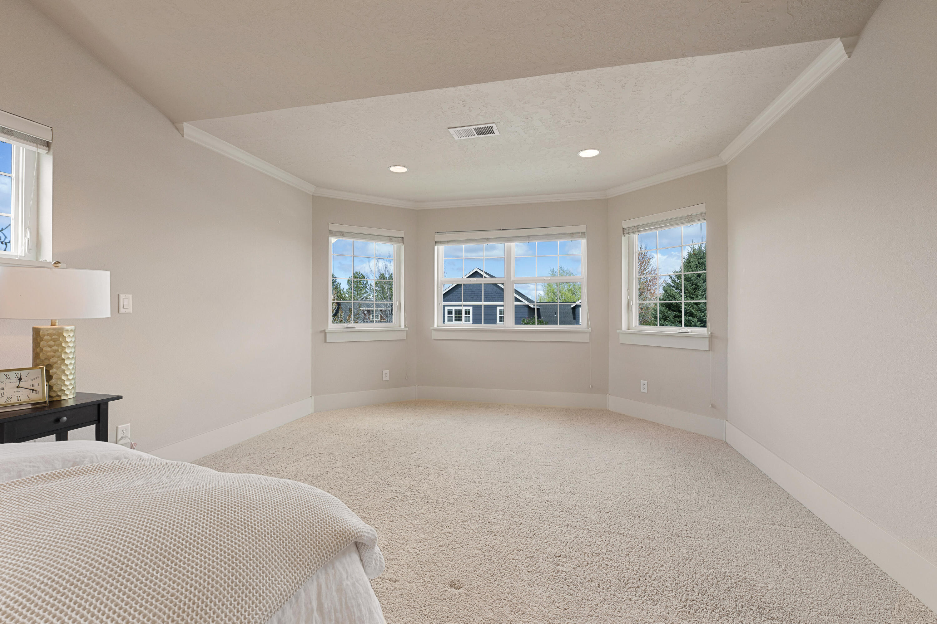 3384 Northeast Wild Rivers Loop Bend, OR 97701 - Photo 20 of 41 Gallery Image 20