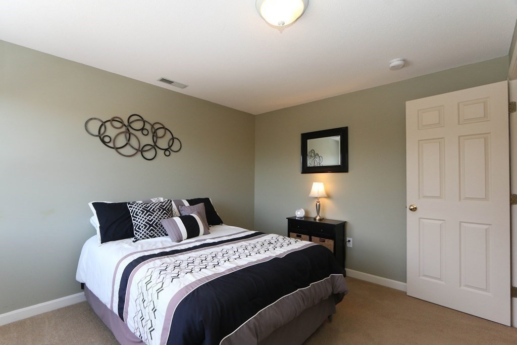 25 Gates Avenue Springfield, MA 01118 - Photo 30 of 40 Gallery Image 30