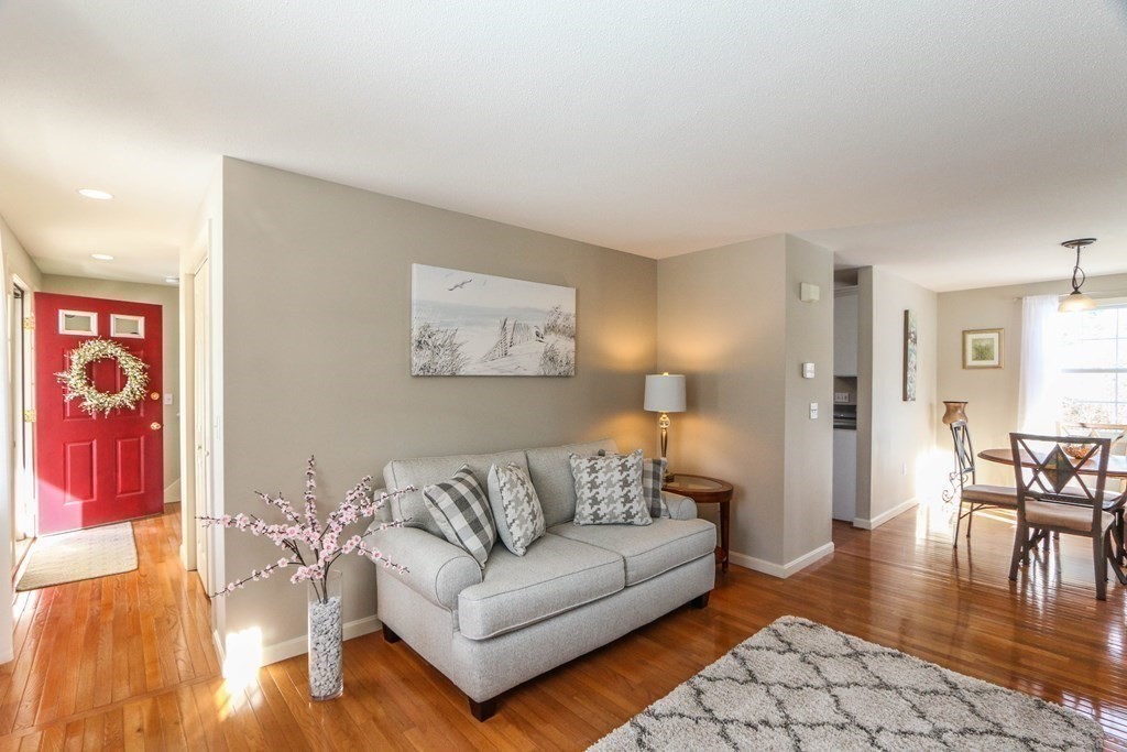25 Gates Avenue Springfield, MA 01118 - Photo 9 of 40 Gallery Image 9