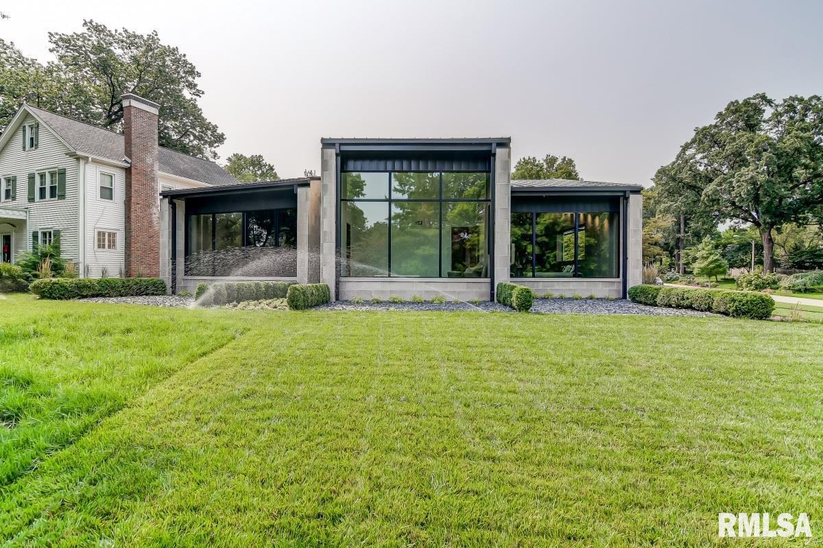 1302 South Wiggins Avenue Springfield, IL 62704 - Photo 2 of 49 Gallery Image 2