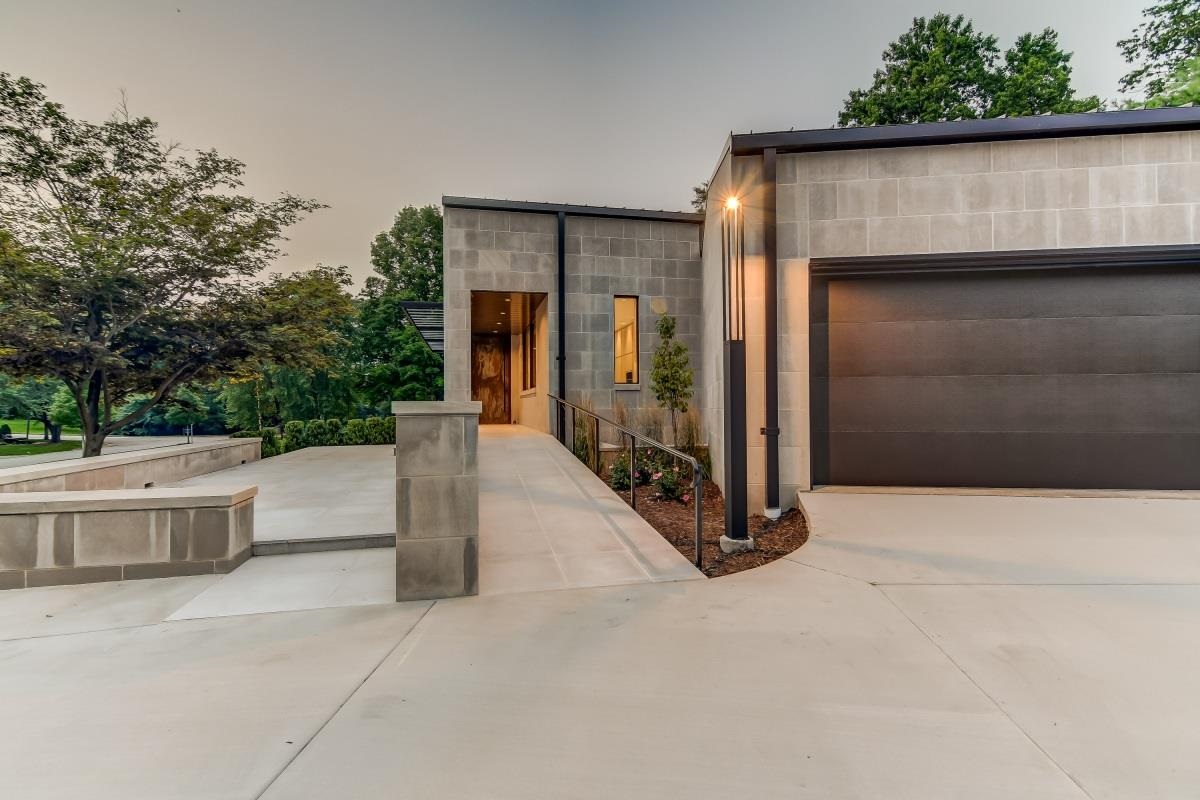 1302 South Wiggins Avenue Springfield, IL 62704 - Photo 13 of 49 Gallery Image 13