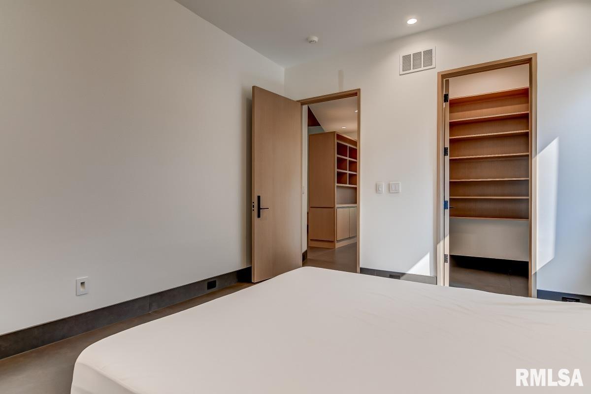 1302 South Wiggins Avenue Springfield, IL 62704 - Photo 39 of 49 Gallery Image 39