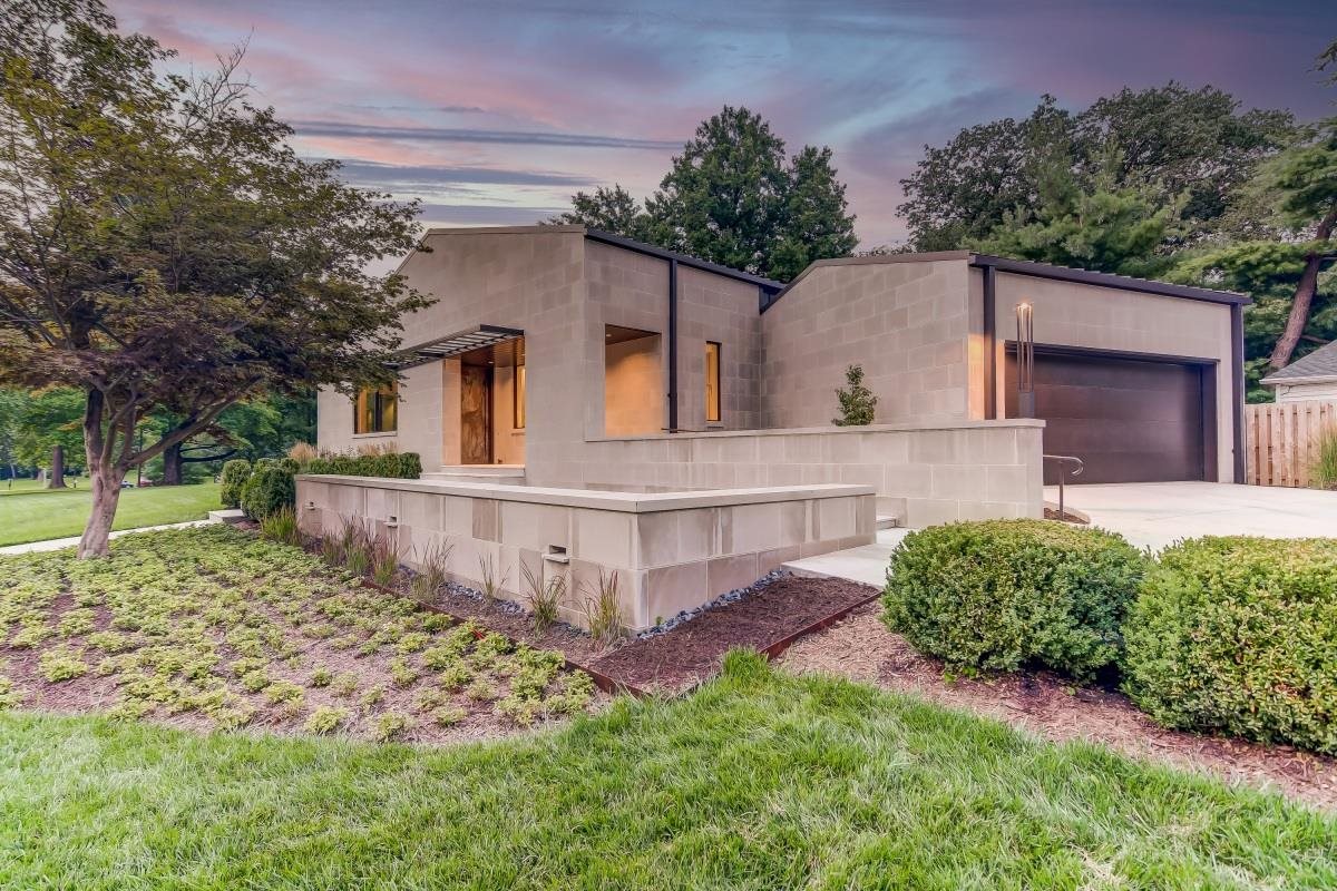 1302 South Wiggins Avenue Springfield, IL 62704 - Photo 10 of 49 Gallery Image 10