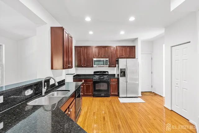 $699,999 | 406 Arnold Drive, Bordentown, NJ 08505