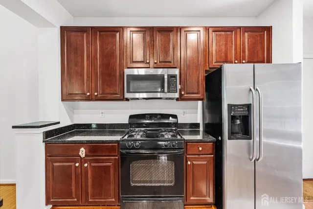 $699,999 | 406 Arnold Drive, Bordentown, NJ 08505