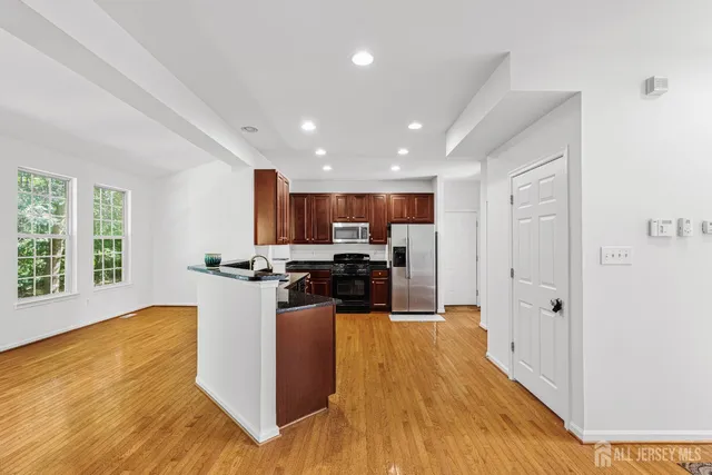 $699,999 | 406 Arnold Drive, Bordentown, NJ 08505