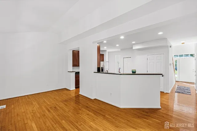 $699,999 | 406 Arnold Drive, Bordentown, NJ 08505