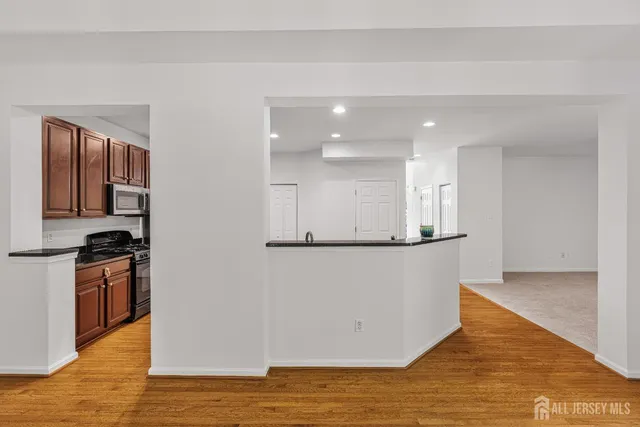 $699,999 | 406 Arnold Drive, Bordentown, NJ 08505