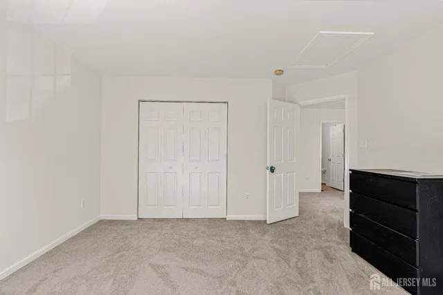 $699,999 | 406 Arnold Drive, Bordentown, NJ 08505