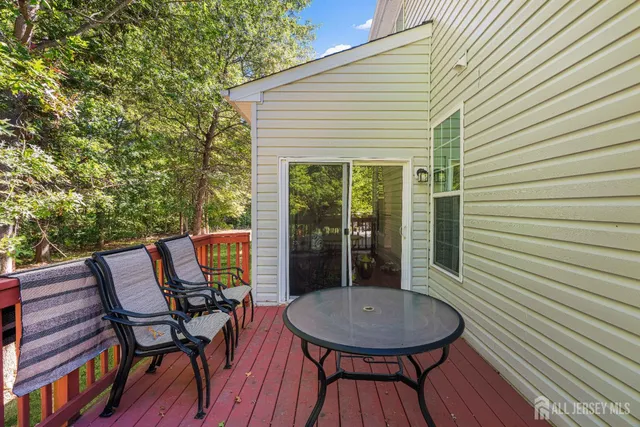 $699,999 | 406 Arnold Drive, Bordentown, NJ 08505