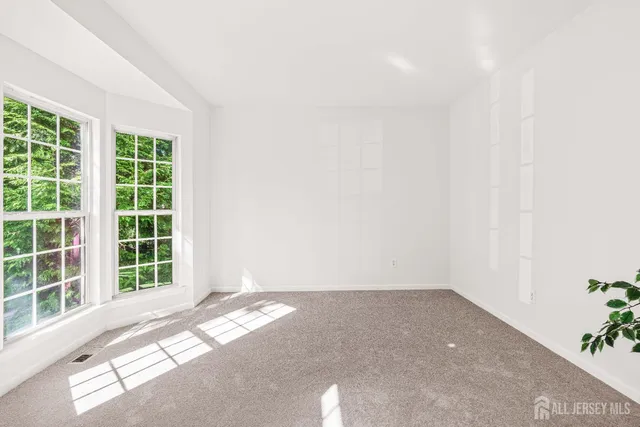 $699,999 | 406 Arnold Drive, Bordentown, NJ 08505