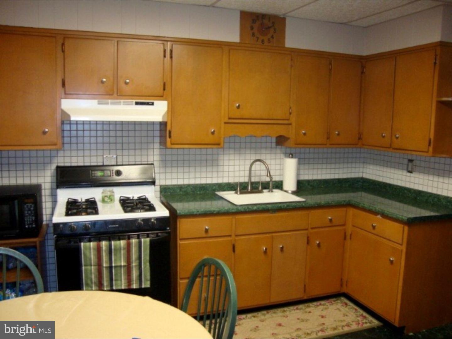 2758 Kutztown Road Reading, PA 19605 - Photo 10 of 22 Kitchen