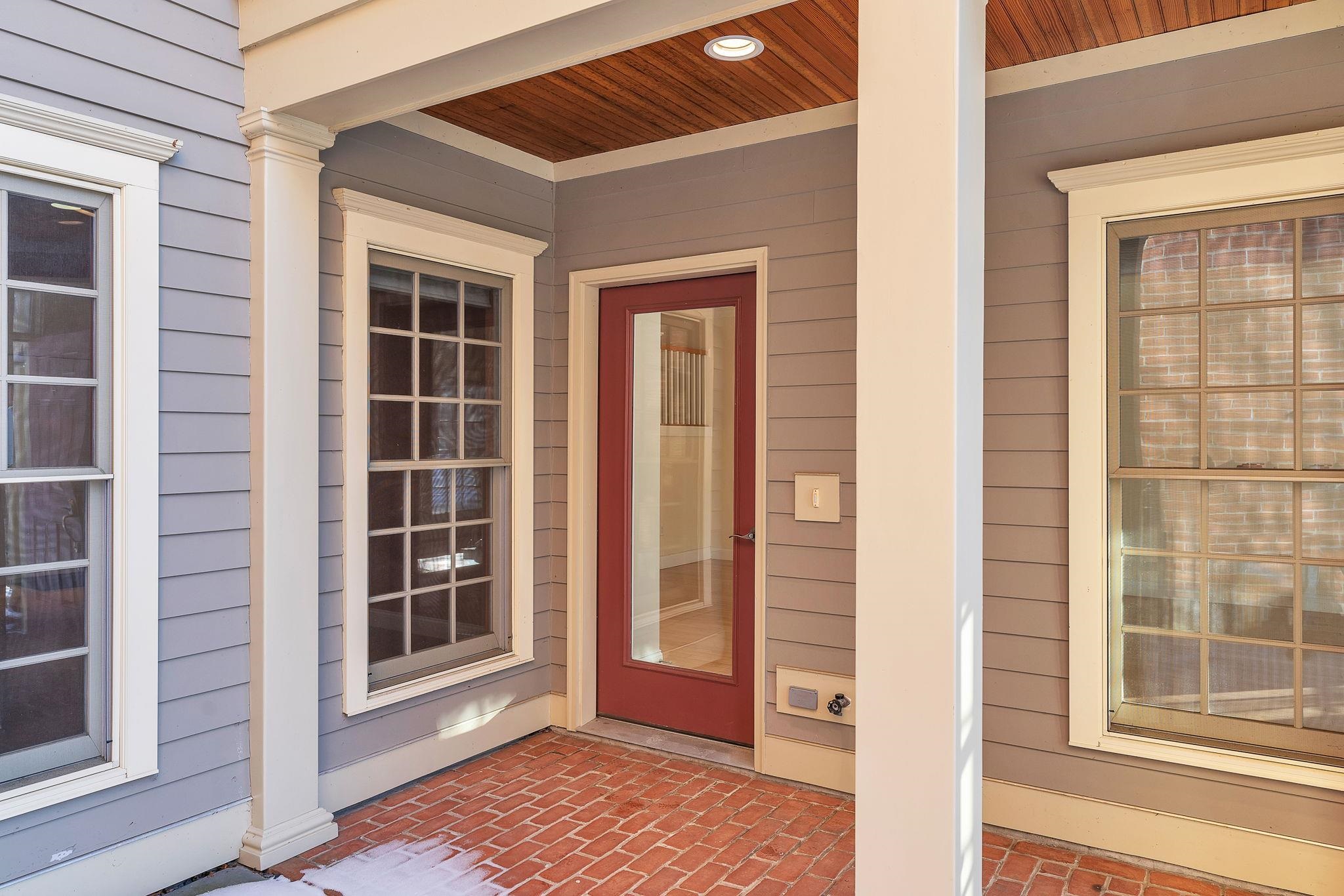 4 Stonehurst Common Hanover, NH 03755 - Photo 4 of 35 Gallery Image 4