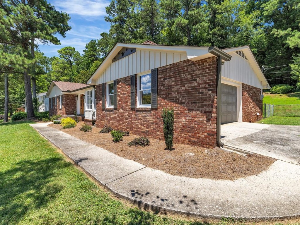 100 North Tibbs Road Dalton, GA 30720 - Photo 4 of 64 Gallery Image 4