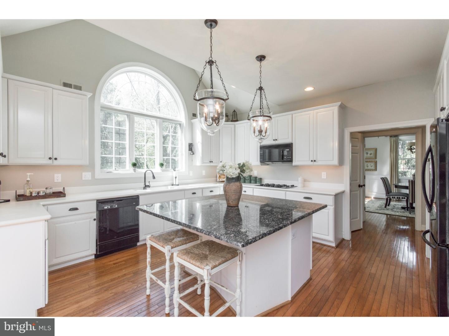 816 Caldwell Road Wayne, PA 19087 - Photo 6 of 25 Kitchen