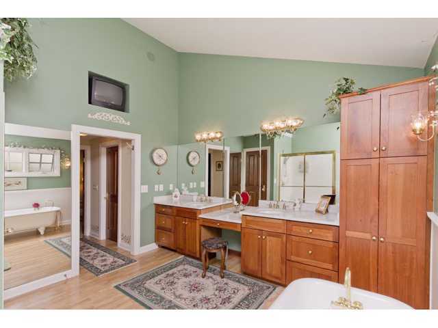 7447 Olentangy River Road Columbus, OH 43235 - Photo 14 of 30