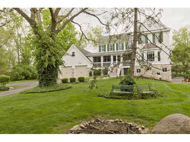 7447 Olentangy River Road Columbus, OH 43235 - Photo 3 of 30