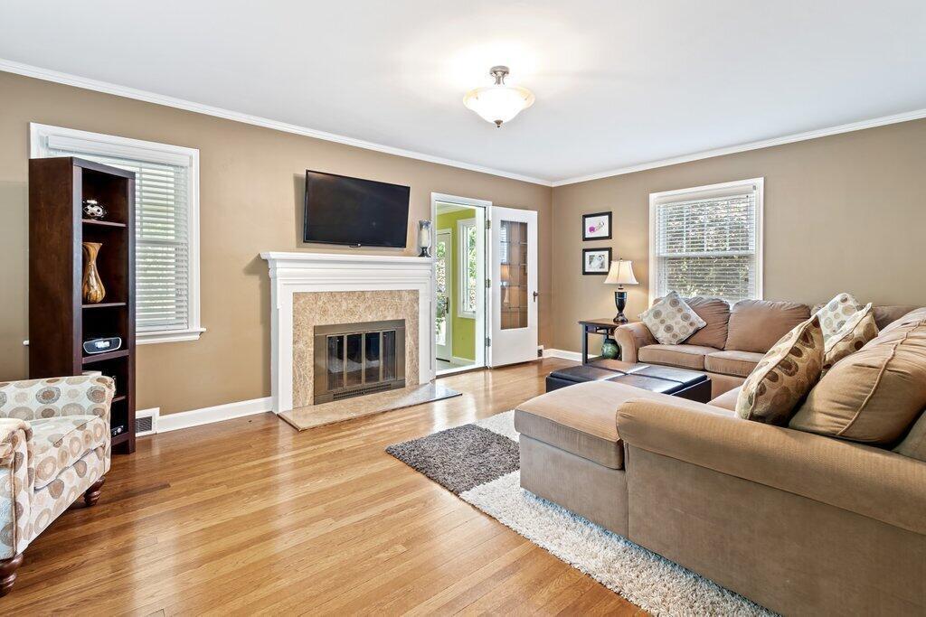 306 Fallis Road Columbus, OH 43214 - Photo 7 of 30 306 Fallis Road-7.jpg-SMALL