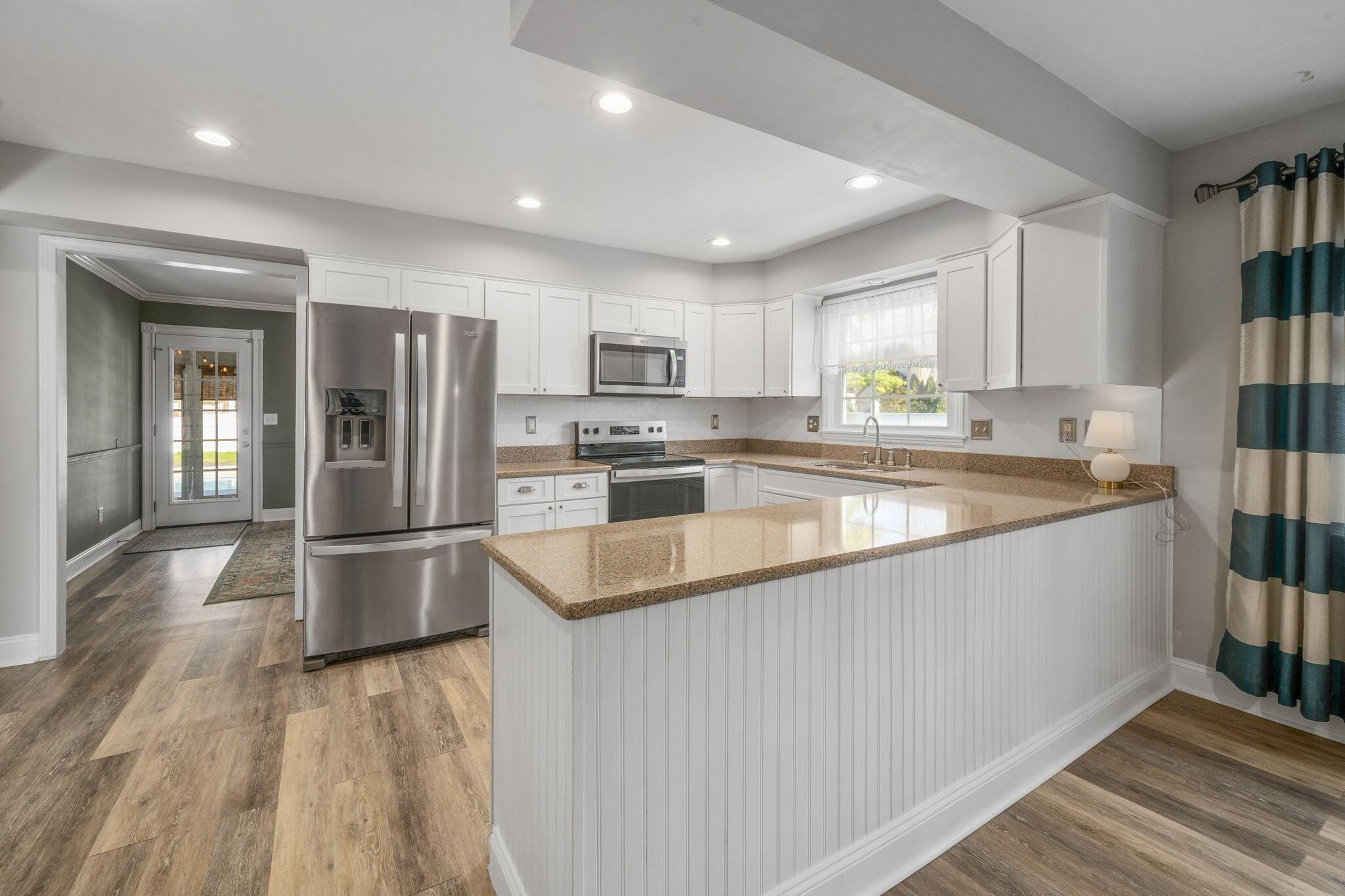 280 East Schrock Road Westerville, OH 43081 - Photo 22 of 72 Kitchen