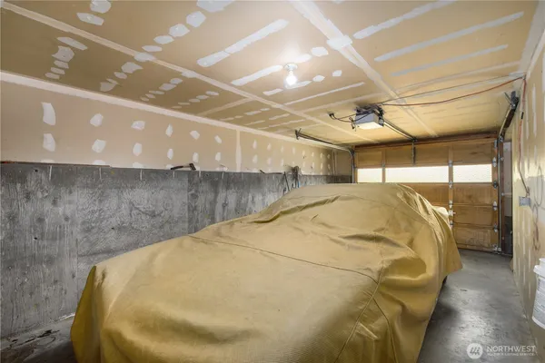 $999,999 | 1701 19th Avenue South, Seattle, WA 98144